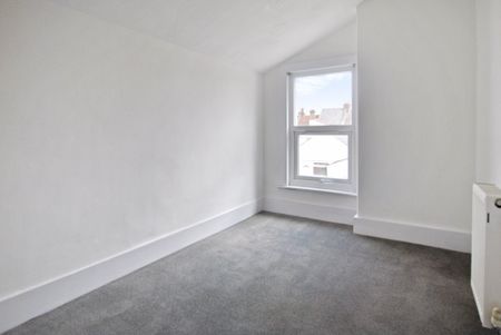 Shakespeare Road, Gillingham, London - Photo 2