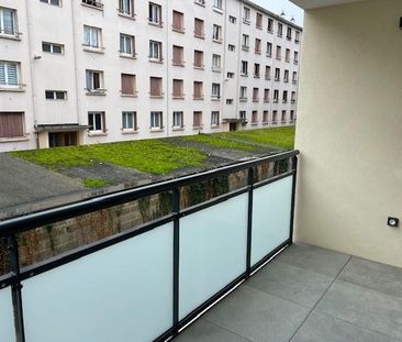 Location Appartement 2 pièces 43m² DECINES CHARPIEU 69150 - Photo 1