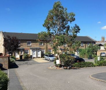 Theaks Mews, Taunton - Photo 2