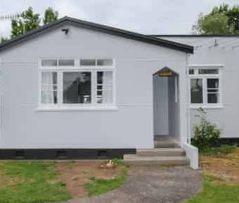 Cottage Dream in Hamilton East - Photo 4