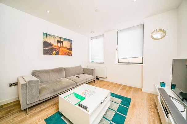 1 bedroom flat to rent - Photo 1