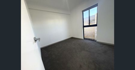 Spacious 4-Bedroom Townhouse for Rent – Prime Location! - Photo 5