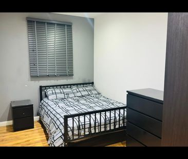 Room in a Shared House, Oaklands Park Avenue, IG1 - Photo 4
