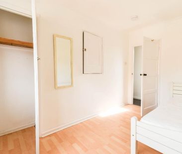 5 bedroom terraced house to rent - Photo 3