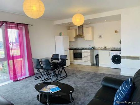 2 bedroom property to rent in Salford - Photo 5