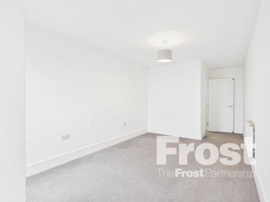 Bishops Road, Slough, Berkshire,SL1 - Photo 1