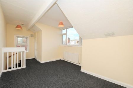 2 bedroom terraced house to rent - Photo 3
