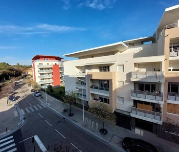 location Appartement T2 DE 42.3m² À NIMES - Photo 1