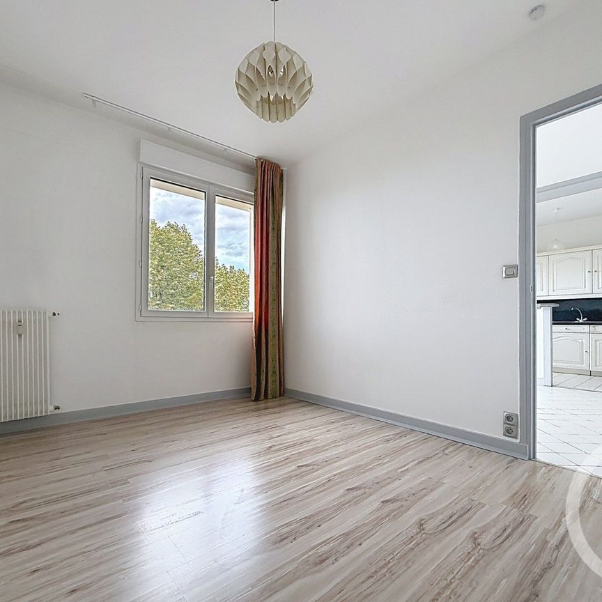 Location Appartement 2 pièces 43m² TROYES 10000 - Photo 1