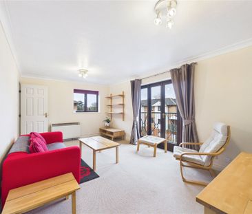 2 bedroom Flat in Ludlow Road, Maidenhead - Photo 6
