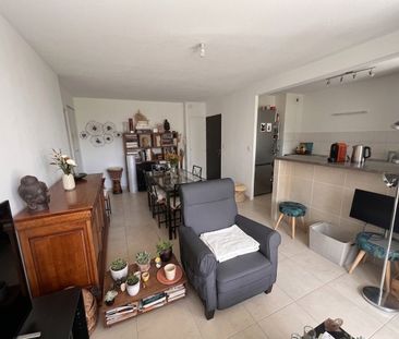 Location Appartement 3 pièces 65m² VILLENAVE D ORNON 33140 - Photo 2