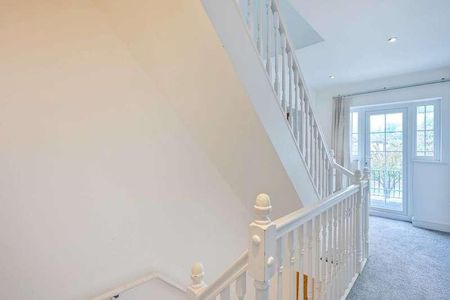 Derwent Avenue, Kingston Vale, SW15 - Photo 4