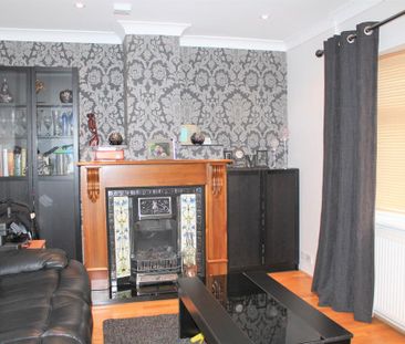 4 bedroom semi-detached house to rent - Photo 2