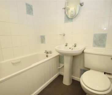 2 bedroom terraced house to rent - Photo 5