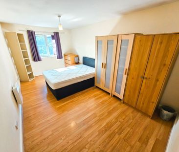 Victoria Crescent, Eccles, Manchester, M30 - Photo 3