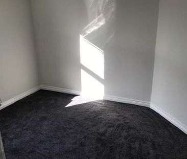 89 Ellis Street, Carrickfergus, BT38 8AZ - Photo 2