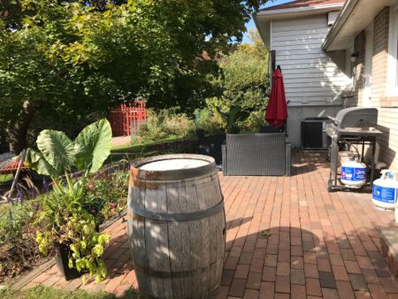 For Lease - 1088 Pearson Drive Unit# Upper, Oakville, Ontario - Photo 3