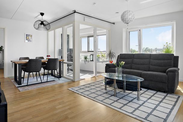 Borgarfjordsgatan, Kista - Photo 1