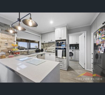 18 Aquila Ct, Ballarat North, Vic 3350 - Photo 1