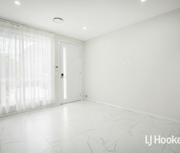 Fantastic 3 Bedroom Home - The Ponds Catchment! - Photo 5