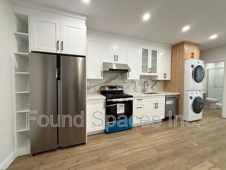 $2,299 / 1 br / 1 ba / 6 Caithness st unit 5 - Photo 3