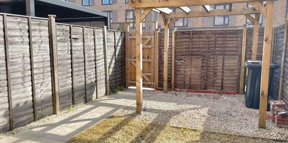 Stratford House Road Ensuite - Photo 3