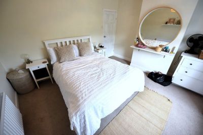 2 bedroom House in South View, Leeds - Photo 5