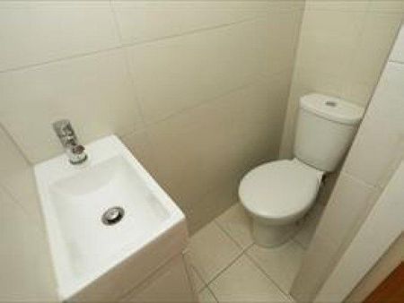 4 bedroom house share to rent - Photo 5