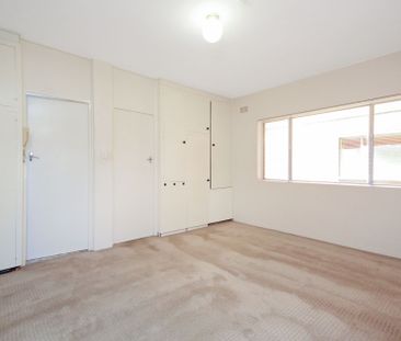 Nice Studio Apartment in Super Convenient Location – Great Value - Photo 3