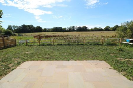 2 bedroom barn conversion to rent - Photo 3