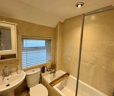 Jubilee Close - Photo 1