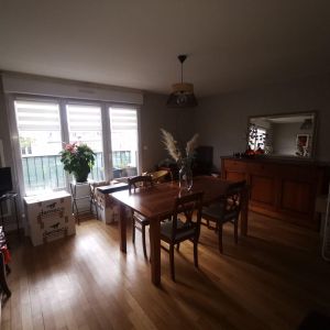 A louer à CONDE EN NORMANDIE, en centre ville, appartement T3 de 72m² habitables situé au premi... - Photo 2