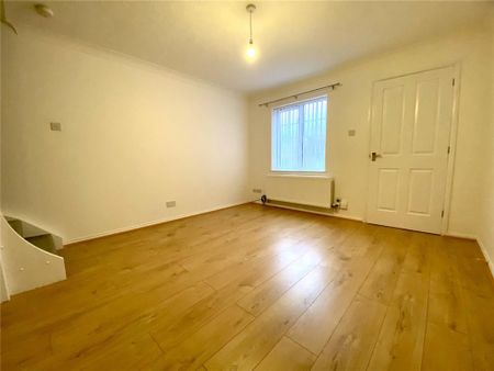 2 bedroom semi-detached house to rent - Photo 2