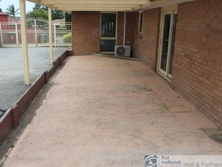 72 Bellevue Drive, Berwick - Photo 5