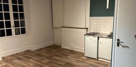 Location Appartement 1 pièce 20m² POITIERS 86000 - Photo 2