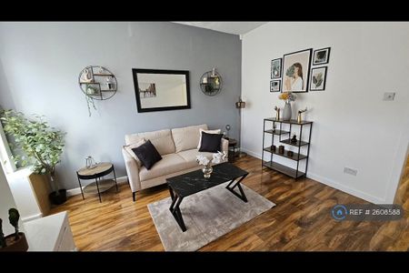 2 bedroom terraced house to rent - Photo 4