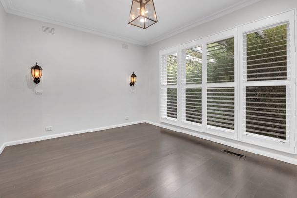 33 Yallambie Road, Macleod VIC 3085 - House For Rent | Domain - Photo 1