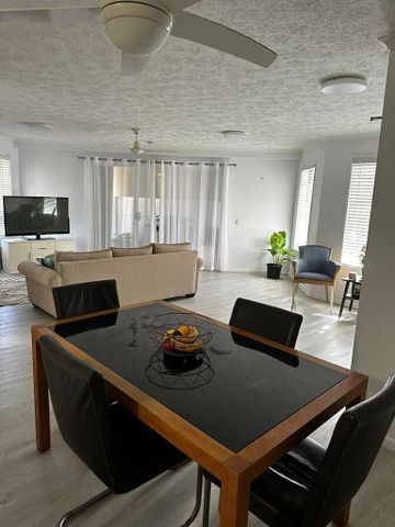 Mermaid Beach - Photo 2