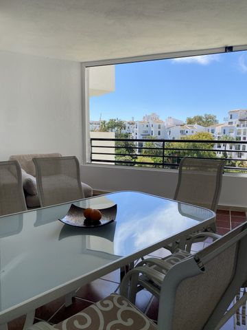 Middle Floor Apartment in Puerto Banús - Photo 4