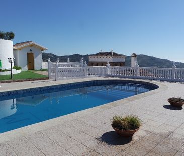 Country Home for rent in Torrox - Photo 5