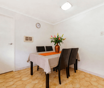 Spacious Family Home with Rumpus Room & Large Backyard - Perfect fo... - Photo 2