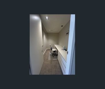 Luxury 2Bed + 2Bath + 1Car + Study Apartment in the Heart of Mosman... - Photo 5