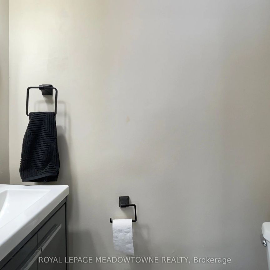 4 Keats Avenue #Main - Photo 1