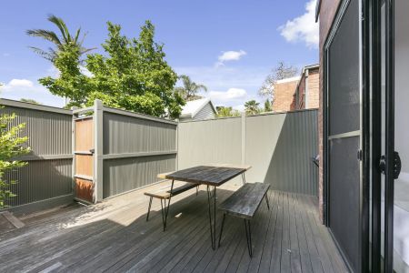 12 Grosvenor Street, South Yarra. - Photo 2