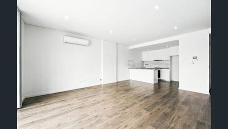 APARTMENT IN HEART OF PENRITH!!! - Photo 2