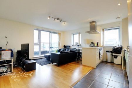3 bedroom flat to rent - Photo 2