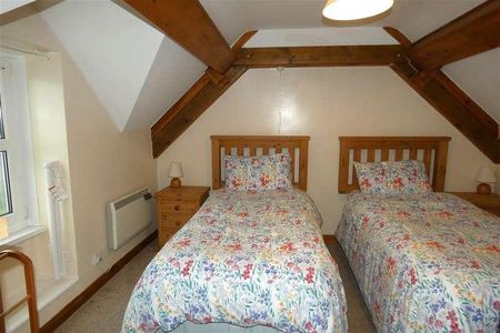 School House, Walwyns Castle, Haverfordwest, SA62 - Photo 2