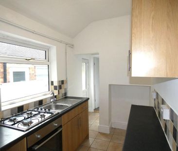 2 bedroom townhouse to rent - Photo 3