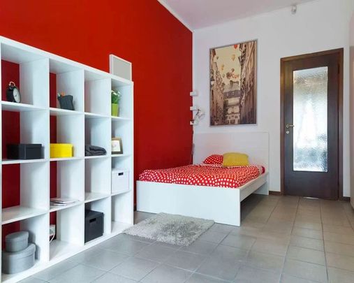 Via Francesco Arese, Milan, Lombardy 20159 - Photo 1