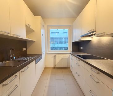 Großzügige 4-Zimmer-Wohnung mit sonniger Loggia/Balkon! - Foto 6